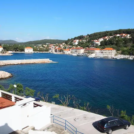 Beachfront Apartmán Jelsa (Hvar)