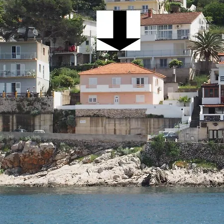 Beachfront * Jelsa (Hvar)