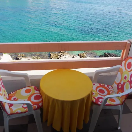 Beachfront * Jelsa (Hvar)
